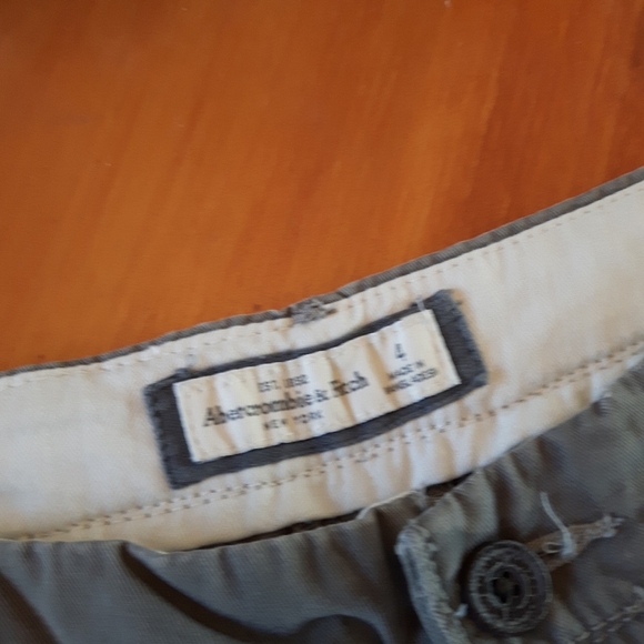 Size 4 Abercrombie & Fitch New York khakis - Picture 11 of 11
